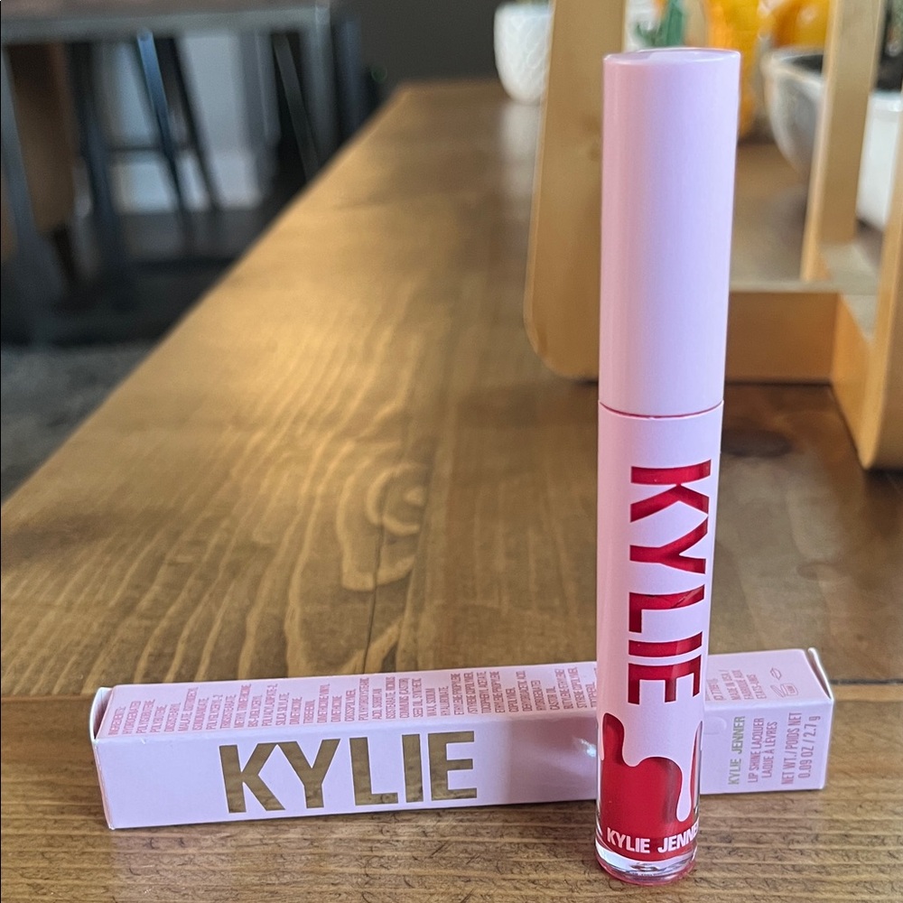 Kylie Cosmetics Red Liquid Lipstick- Don’t @ Me